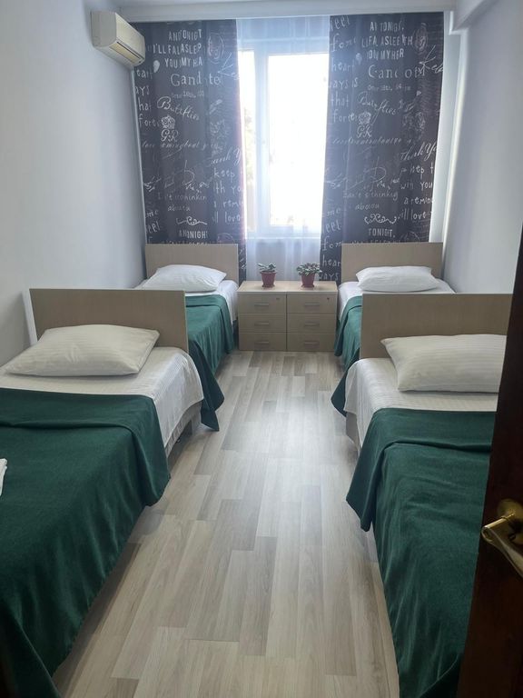 Чешский дом — Многоместный смешанный номер спальное место в мужском 4-х местном номере