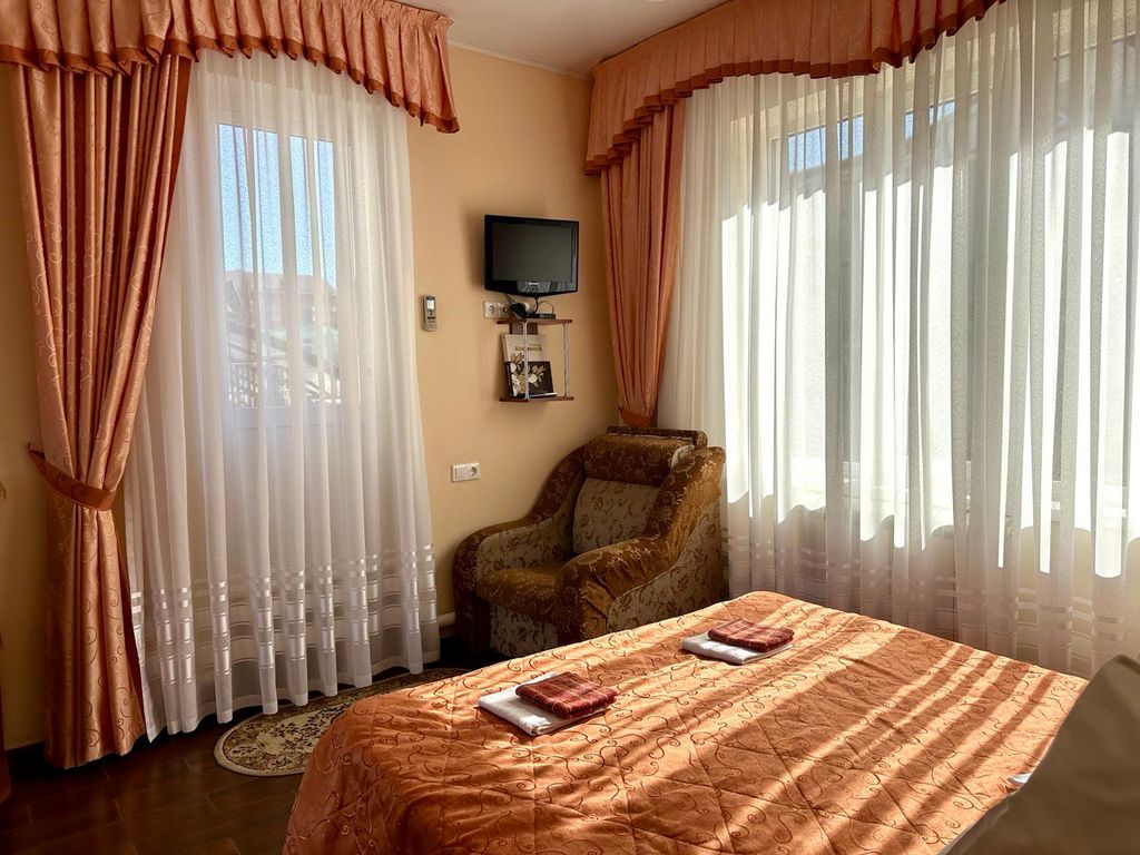 Магнолия — Трёхместный номер люкс