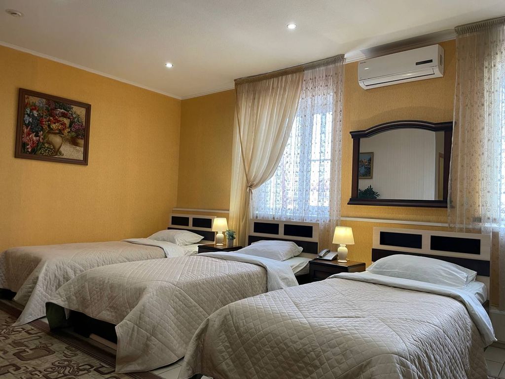 Заря — Трёхместный номер стандарт