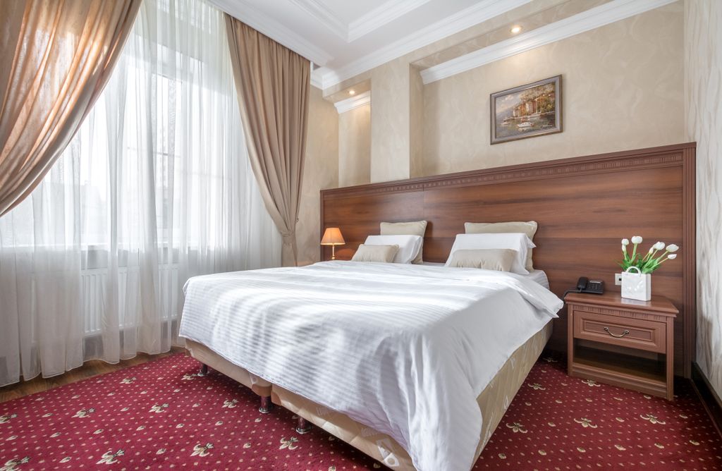 Театр — Двухместный номер с 1 кроватью улучшенный с видом на город