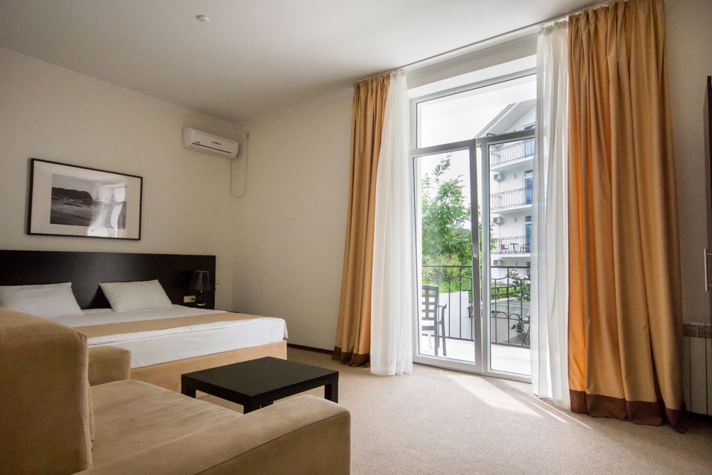 Вербена Пляж — Трёхместный номер полулюкс