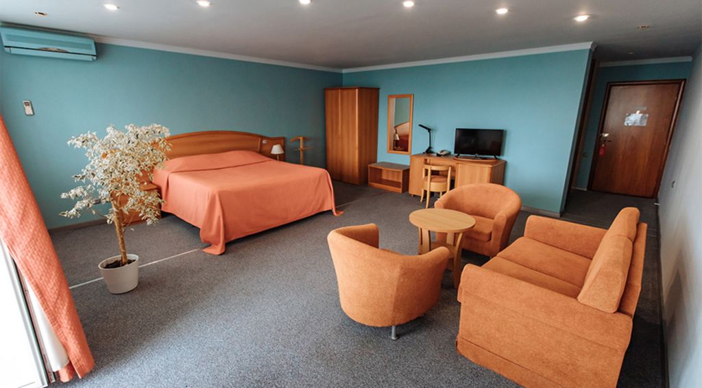 Президент ДИС — Двухместный номер с 1 кроватью джуниор сюит