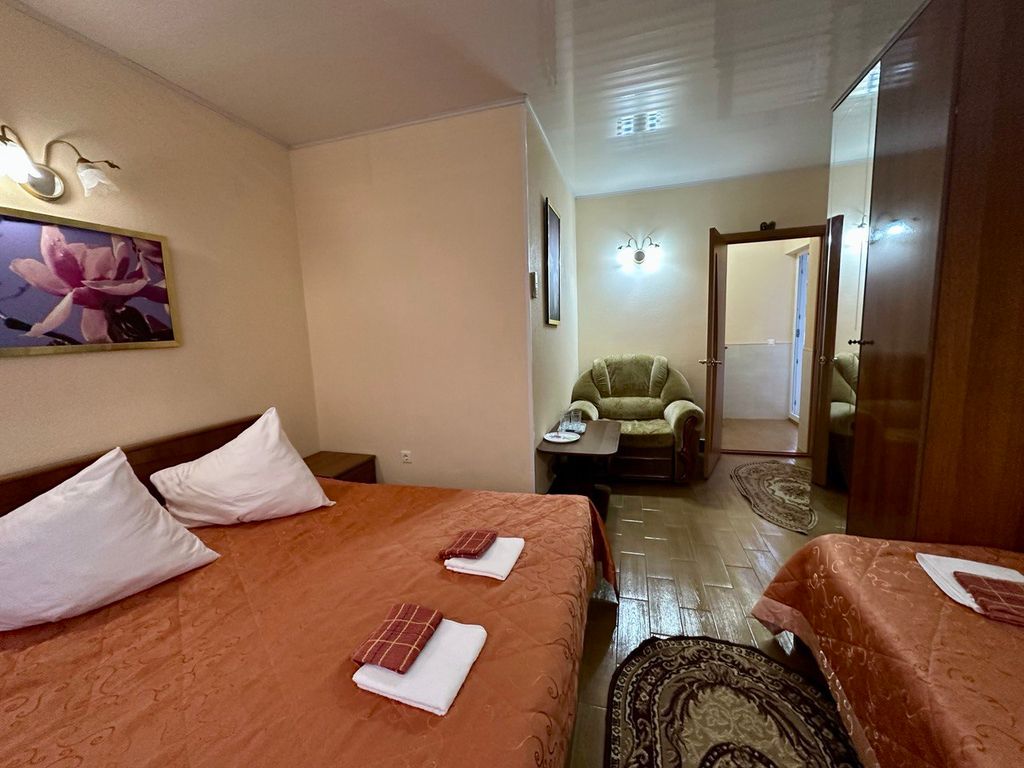 Магнолия — Четырёхместный номер улучшенный