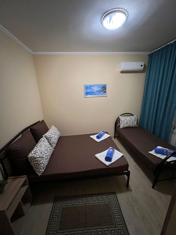 Фаворит — Трёхместный номер стандарт