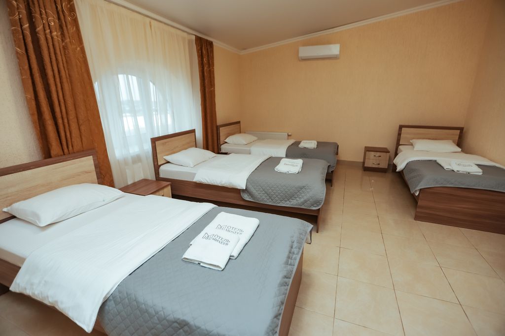 Михеев — Апартаменты четырехместный стандарт