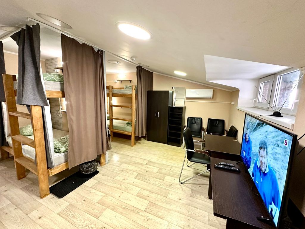 У Кремля НН — Многоместный смешанный номер для мужчин и женщин