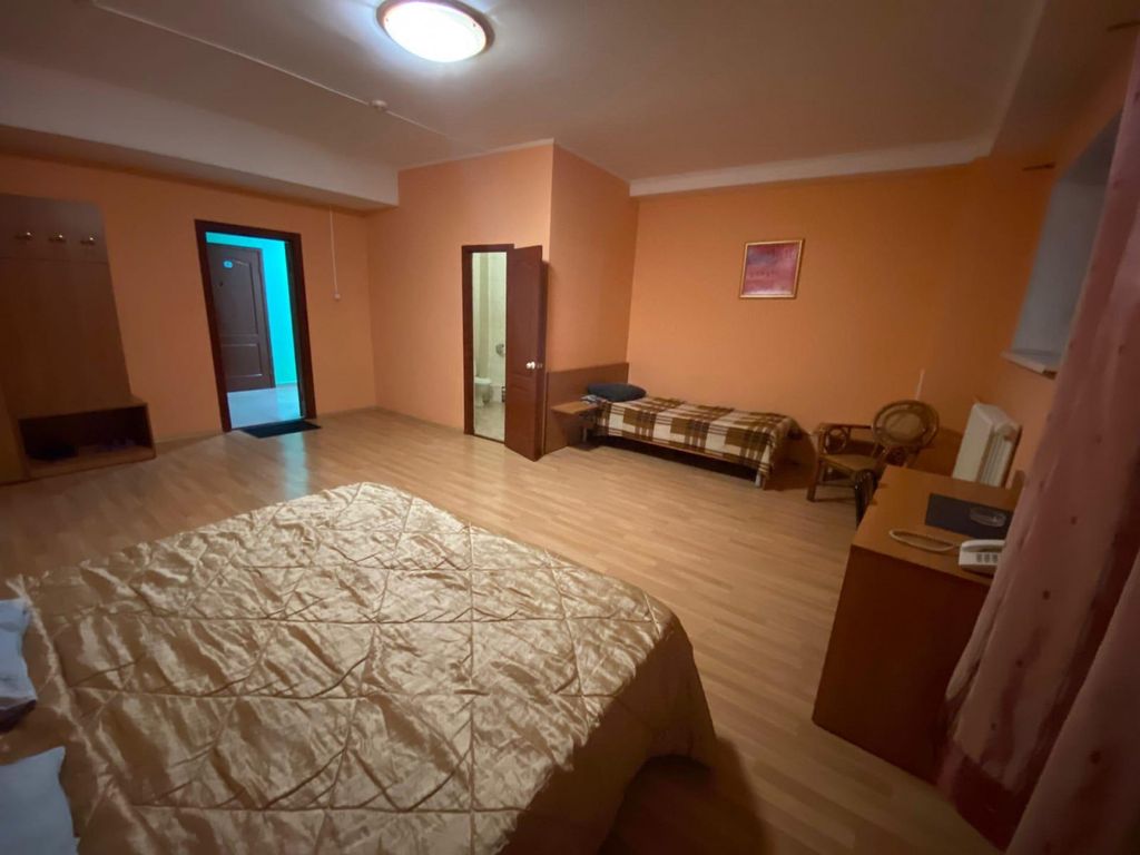 Два кита — Трёхместный номер стандарт