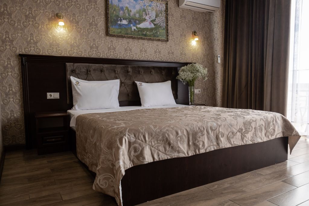 Karap Hotel — Двухместный номер с 1 кроватью люкс с балконом и видом на внутренний двор