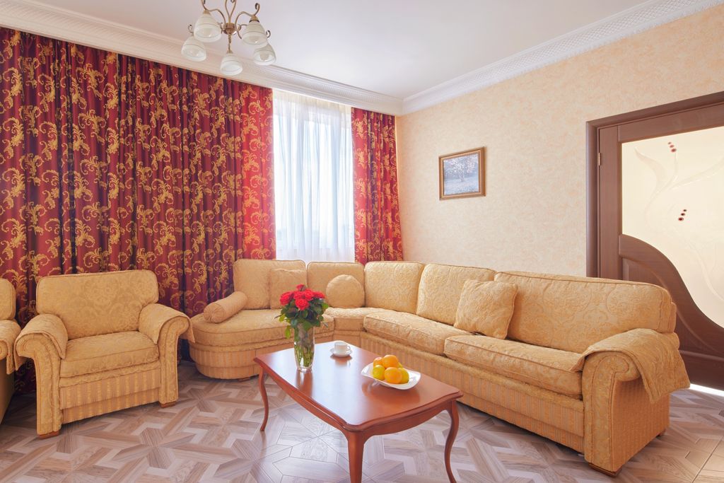 Чеботаревъ — Семейный номер Семейный люкс