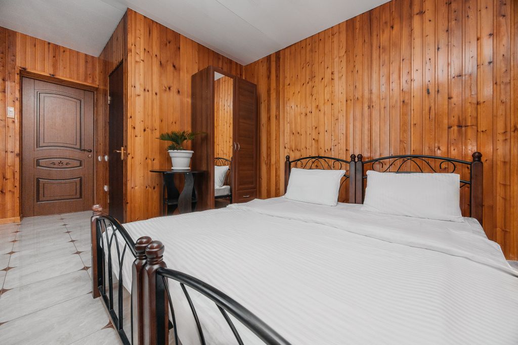 На Листопадной — Двухместный номер с 2 отдельными кроватями стандарт