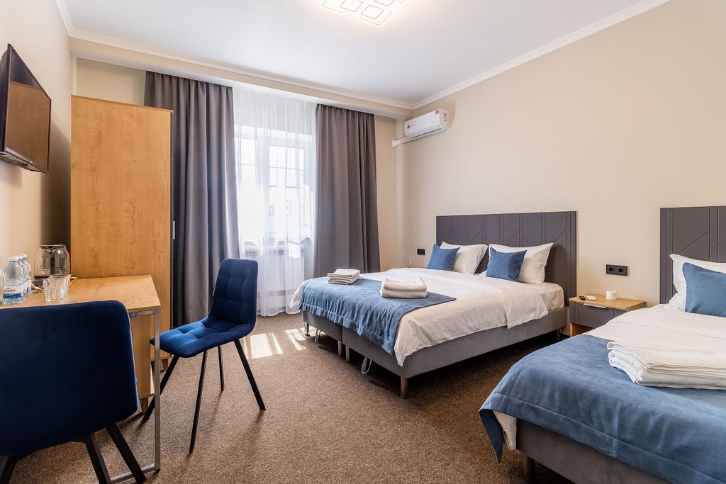 Закат — Трёхместный номер улучшенный