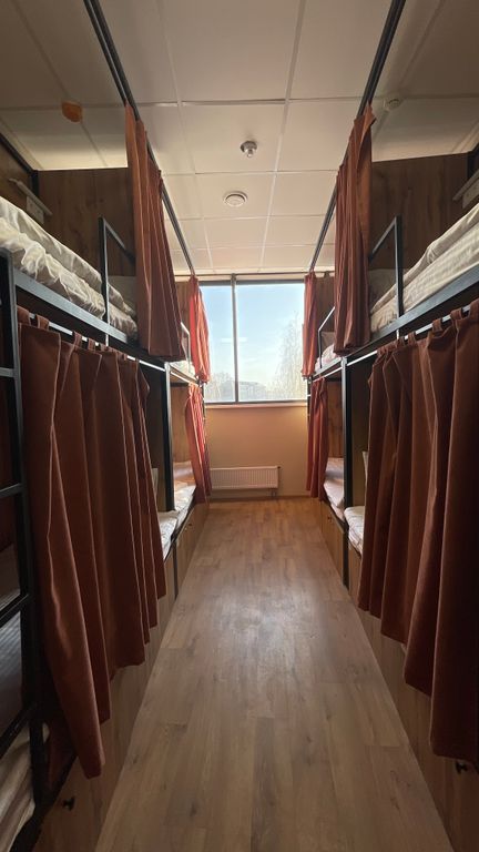 Центральный — Многоместный смешанный номер кровать (нижний ярус) 12-ти местный общий