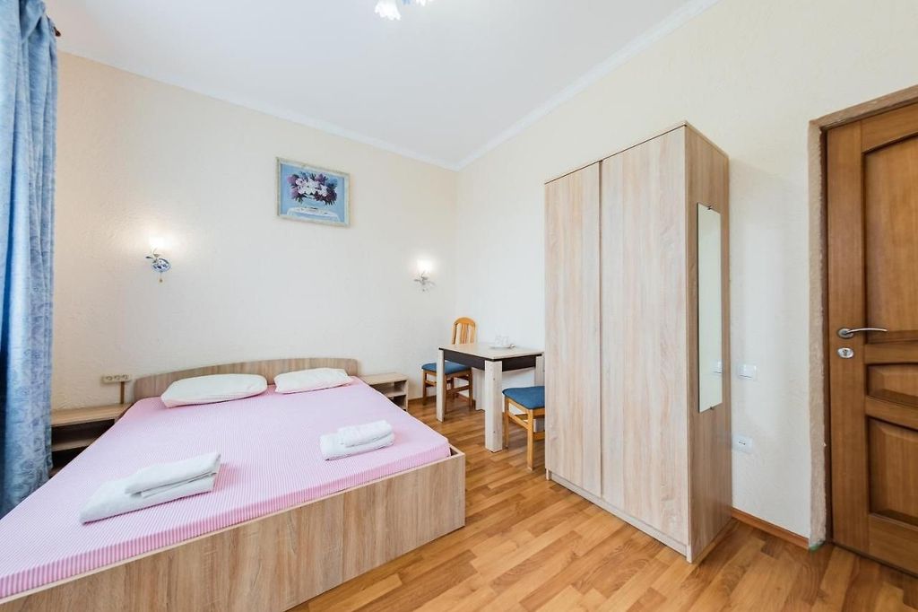 Бристоль — Двухместный номер с 1 кроватью Стандарт с балконом