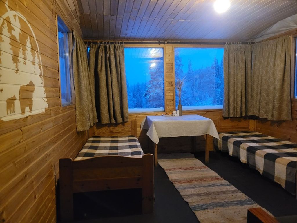 Турбаза 51 — Четырёхместный номер с панорамными окнами № 6