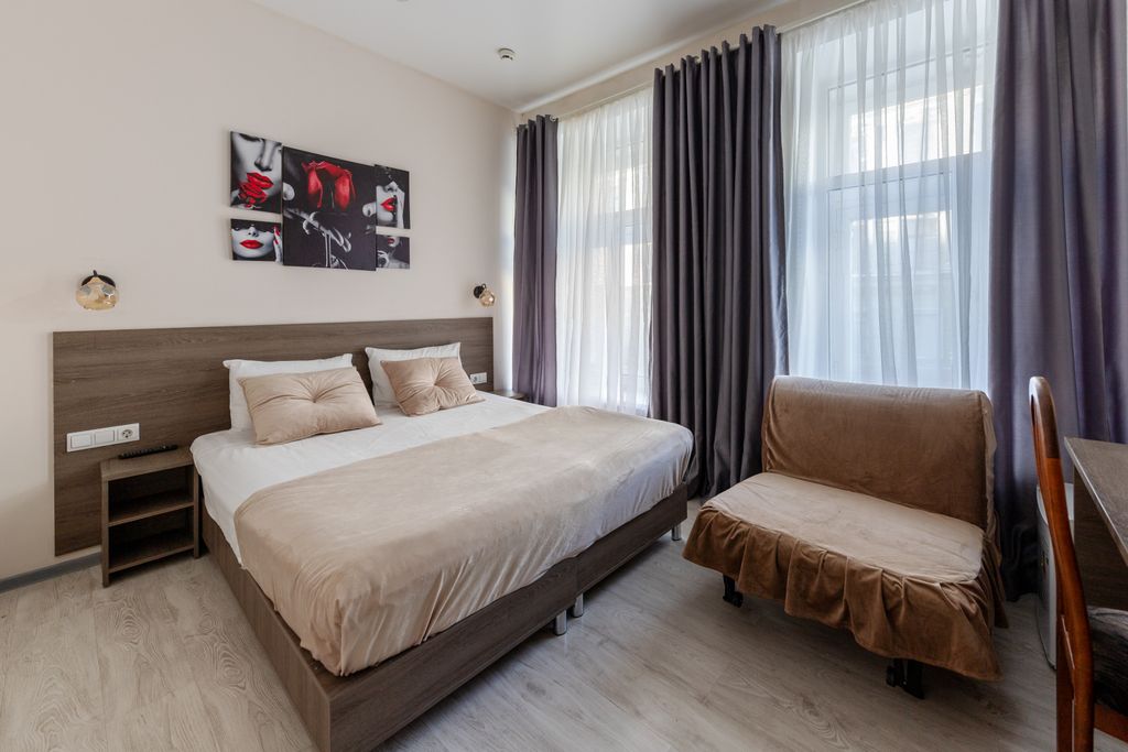 Республика — Двухместный номер с 2 отдельными кроватями улучшенный комфорт