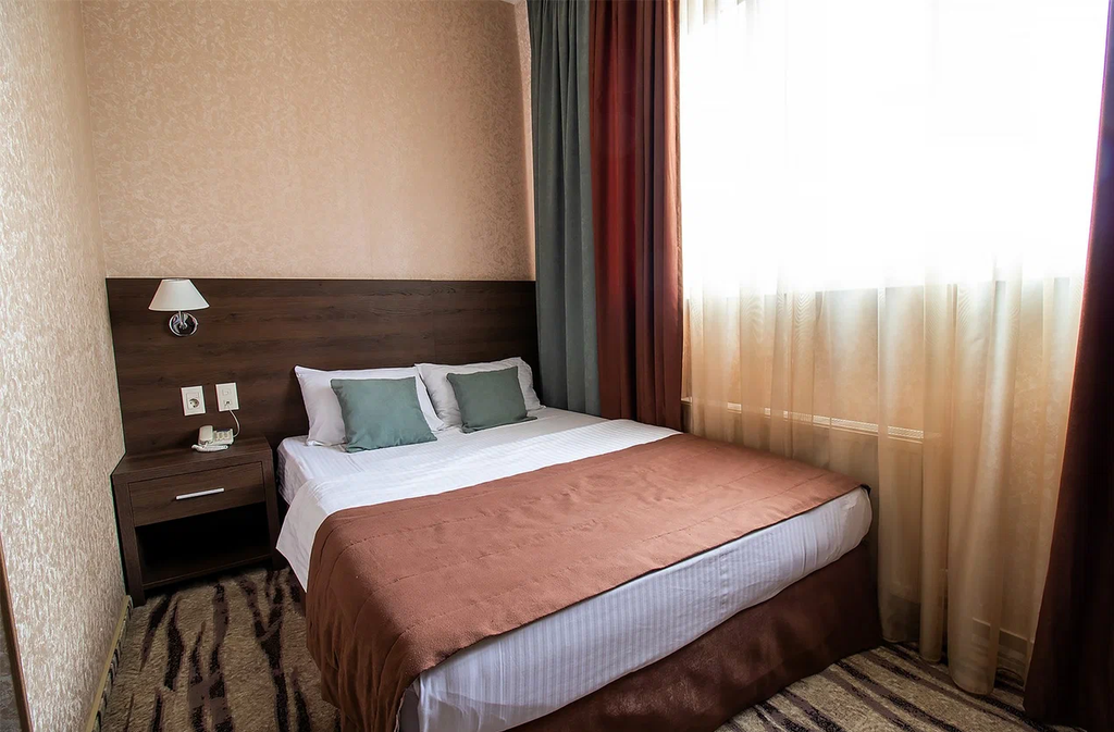 Ресторанно-гостиничный комплекс Облака — Одноместный номер стандартный с двуспальной кроватью