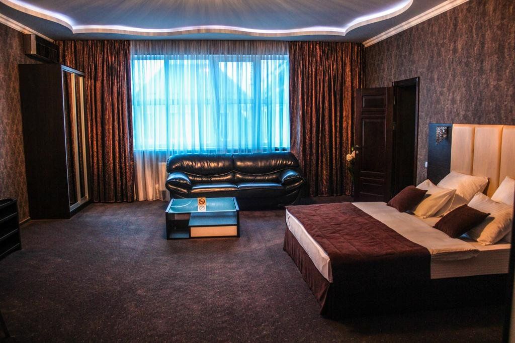 Ресторанно-гостиничный комплекс Облака — Апартаменты люкс