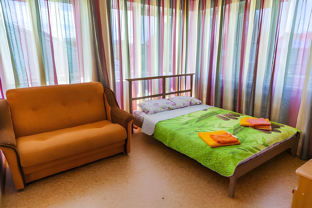 Фаина — Семейный номер Двухкомнатный «Люкс» с мини кухней