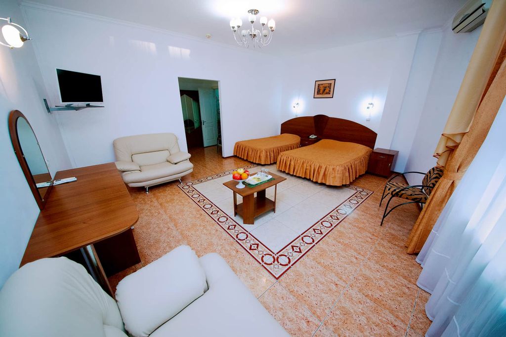 Ясон — Трёхместный номер без балкона