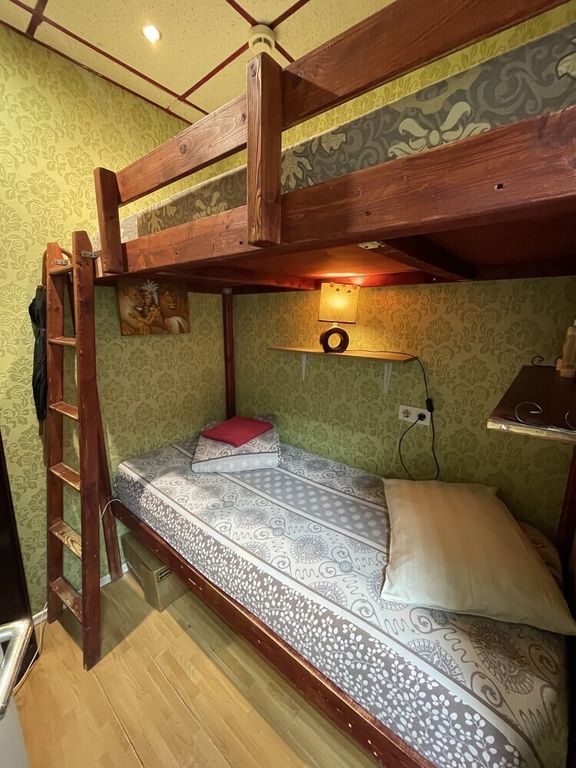 Артист на Цветном Бульваре — Многоместный мужской номер общий 2-местный