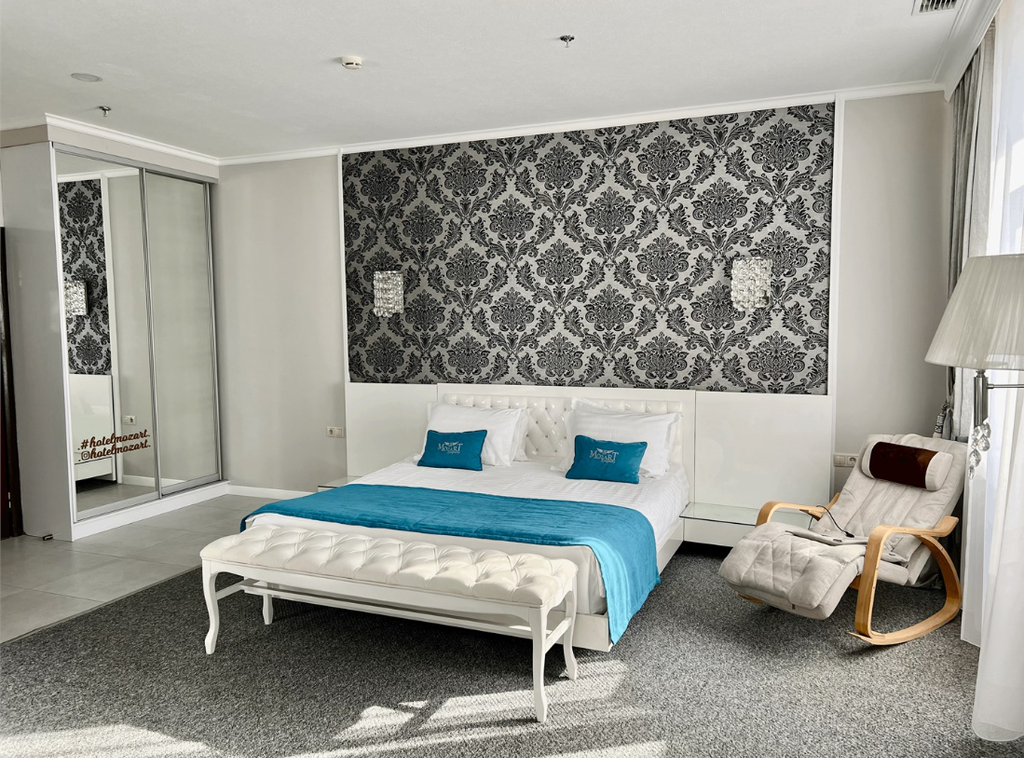 Моцарт — Двухместный номер с 1 кроватью джуниор сюит Эксклюзив