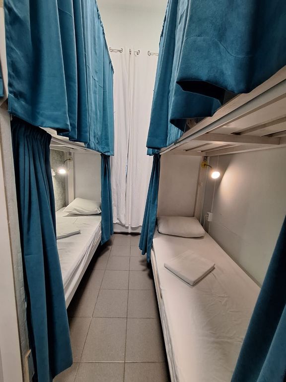 Vmeste — Многоместный смешанный номер 6-местный (душ/туалет общий)