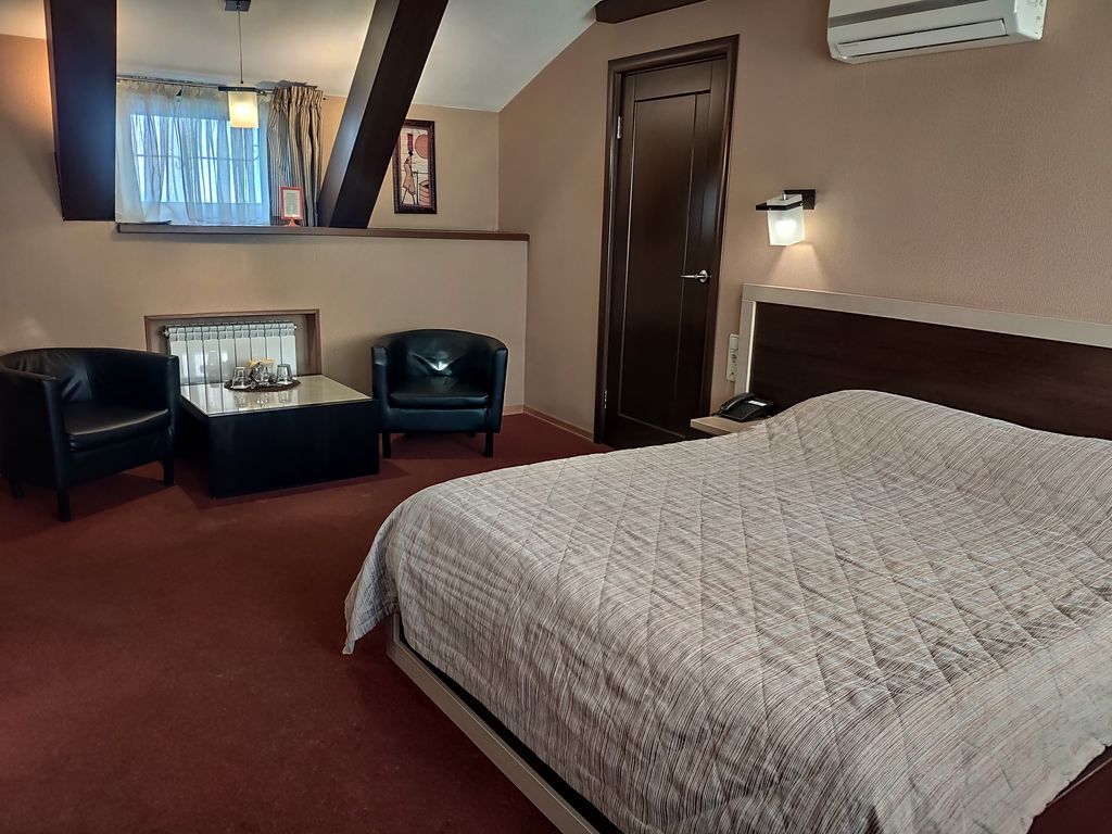 Домино — Двухместный номер с 1 кроватью люкс