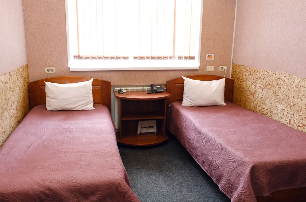 Три Кита — Двухместный номер с 2 отдельными кроватями стандарт