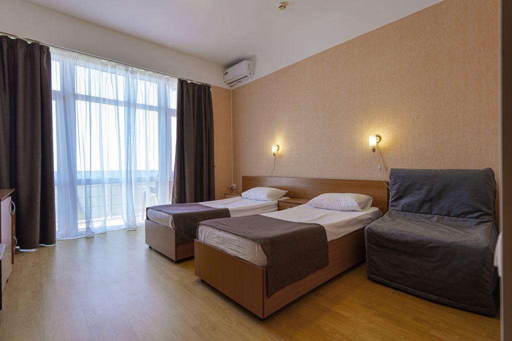 Атлантида — Двухместный номер с 2 отдельными кроватями улучшенный с видом на море