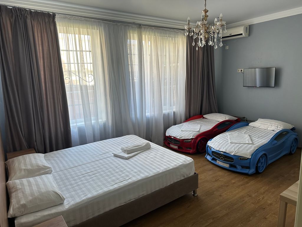 Золотой песок — Четырёхместный номер стандарт