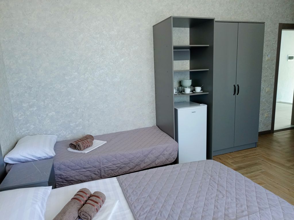 Елена — Трёхместный номер стандарт