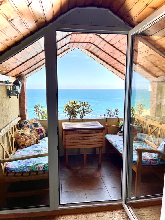 Ёлки — Четырёхместный номер люкс с видом на море