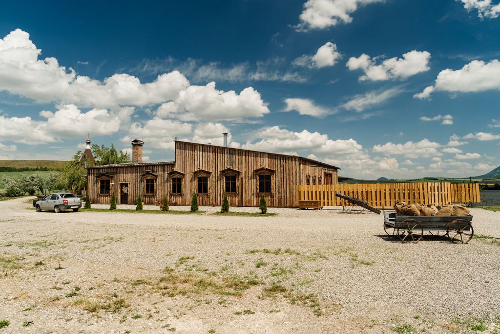 Калон - Брион — Дом с баней и бассейном