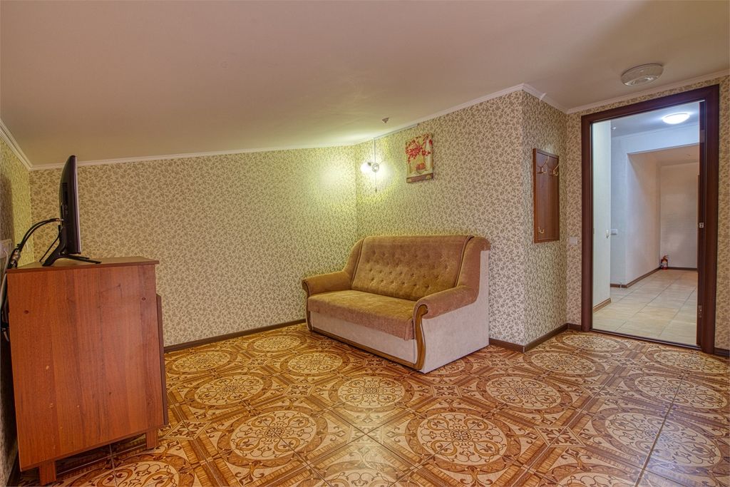 Вилла Алина — Четырёхместный номер мансардный без балкона