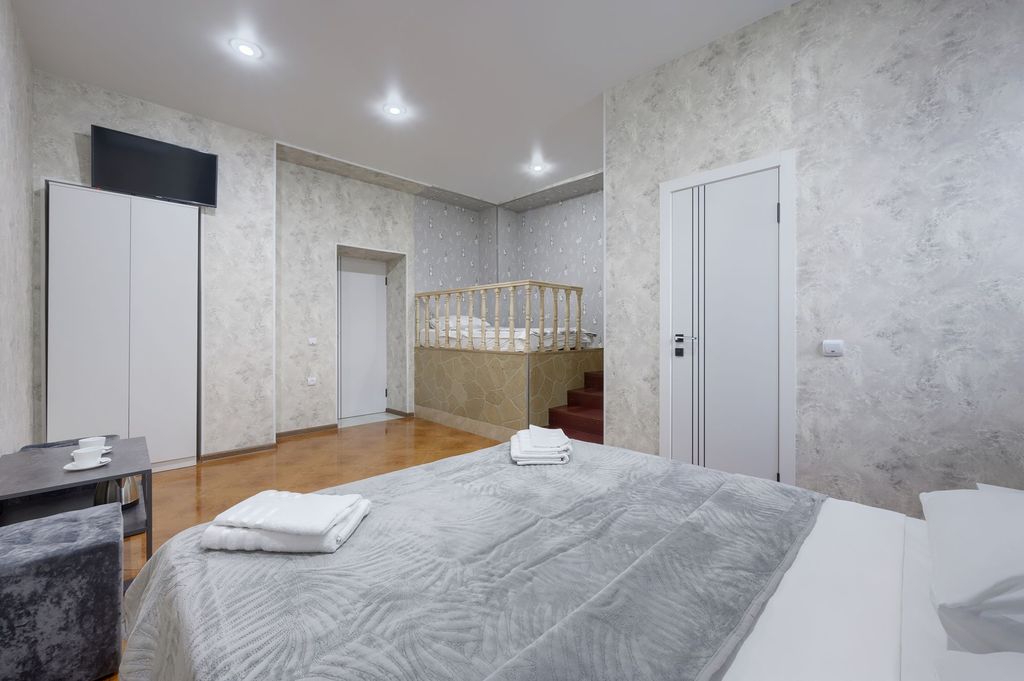 Сам пришёл — Семейный номер улучшенный