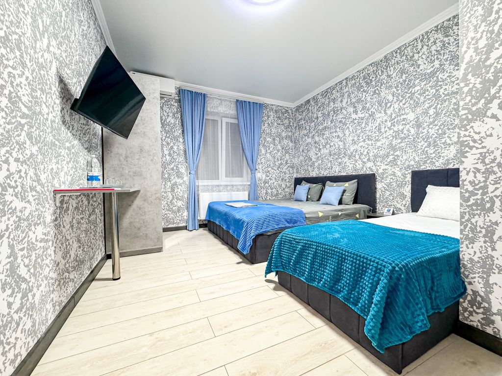 Ника Центр — Семейный номер семейный однокомнатный без окна 31,33,35