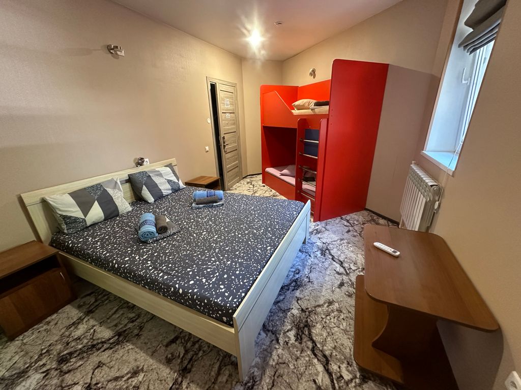 Туапсе — Семейный номер 4-местный с двуспальной кроватью