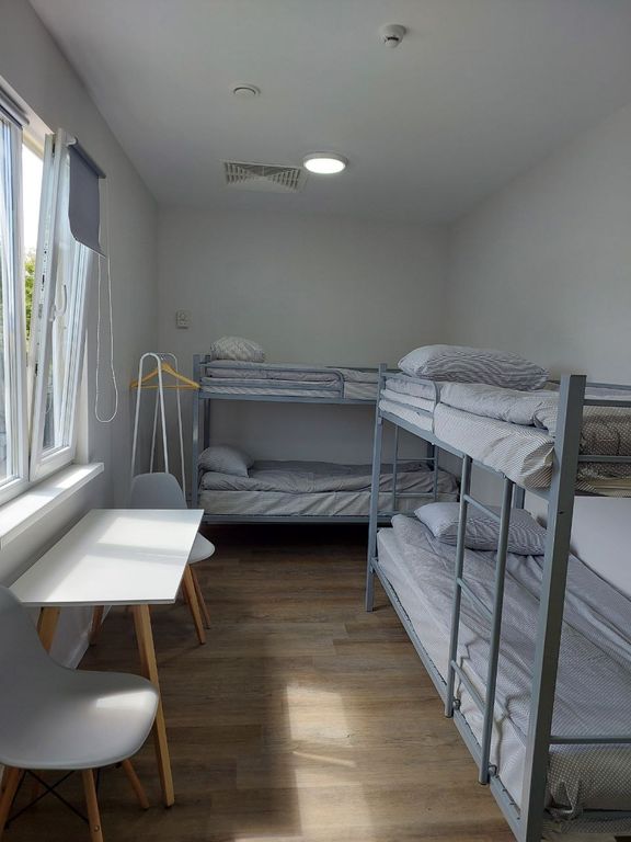 Compass — Многоместный смешанный номер эконом (душ/туалет общий)