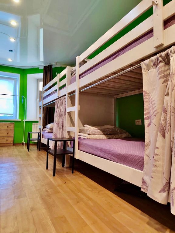 Какаду — Многоместный смешанный номер эконом (душ/туалет общий)