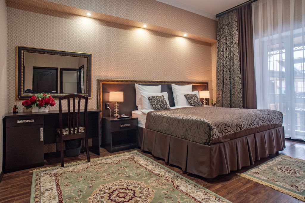 Таурух — Семейный номер люкс с видом на горы