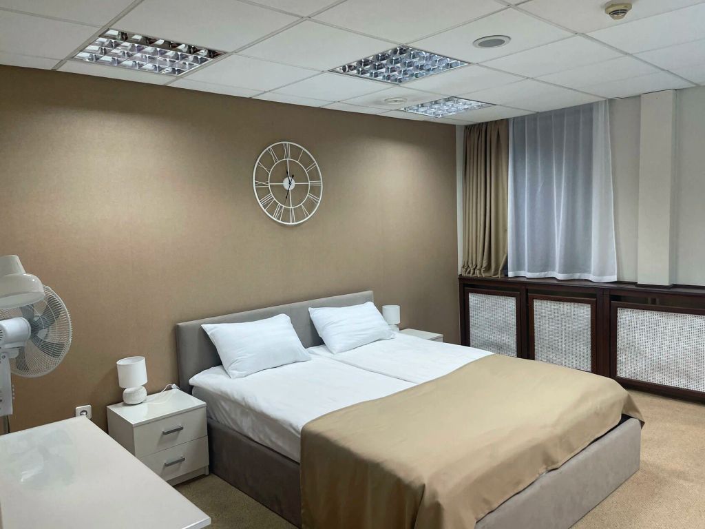 Президент — Семейный номер улучшенный с видом на город