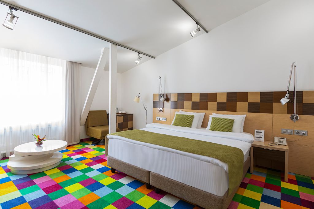 СпектрСити Таганская — Трёхместный номер Делюкс