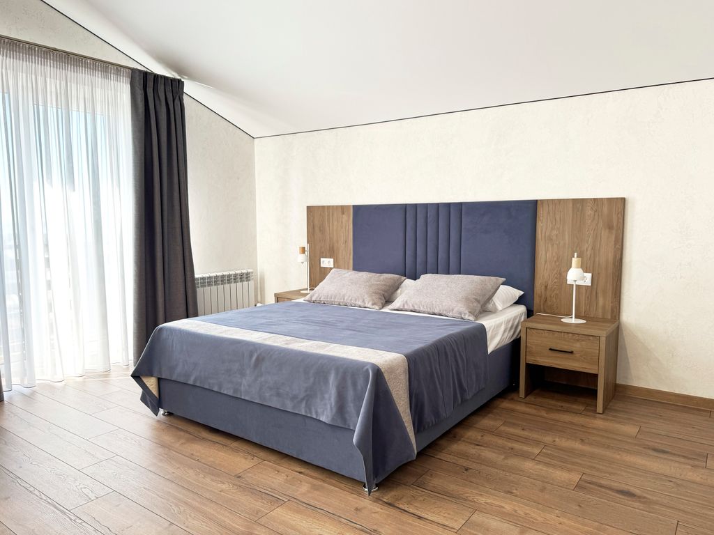 Martway — Апартаменты трехкомнатный лофт