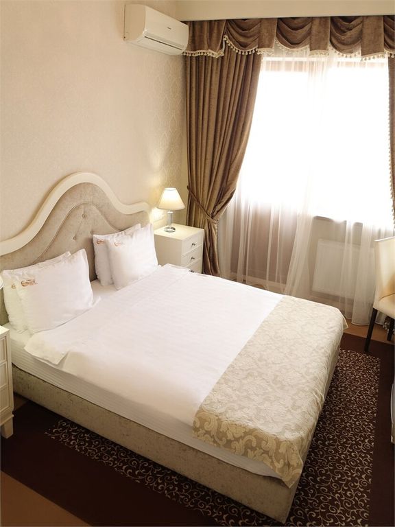 Отель Европа — Двухместный номер с 1 кроватью видовой комфорт корпус 1