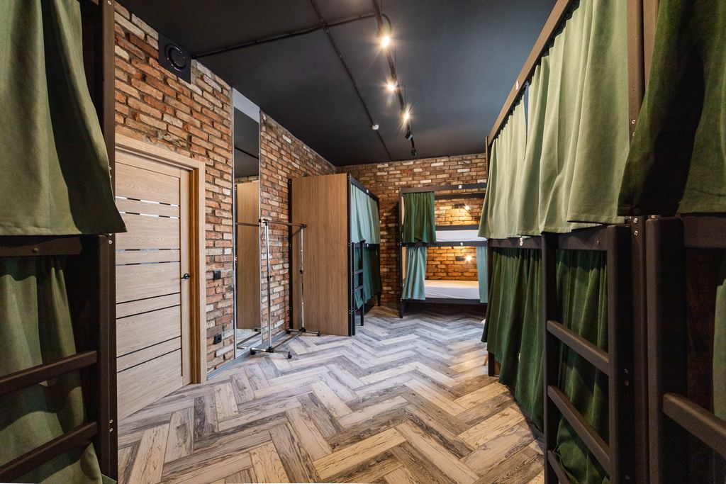 Хостел и Точка — Многоместный смешанный номер 10 мест - нижнее место