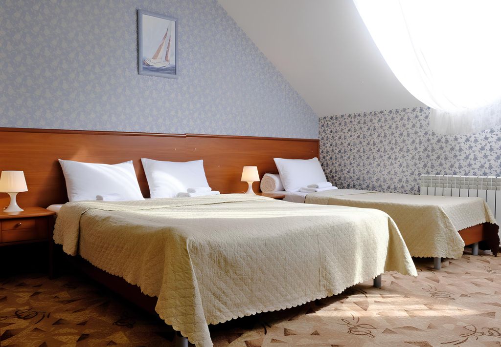 Утомленные солнцем — Трёхместный номер семейный