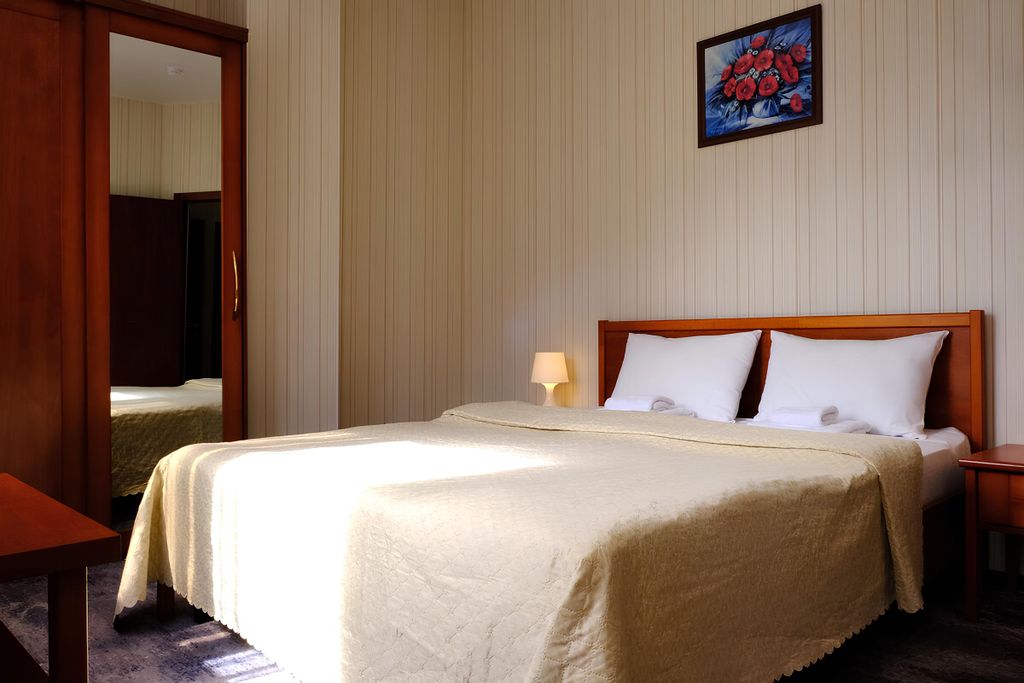 Утомленные солнцем — Семейный номер двухкомнатный