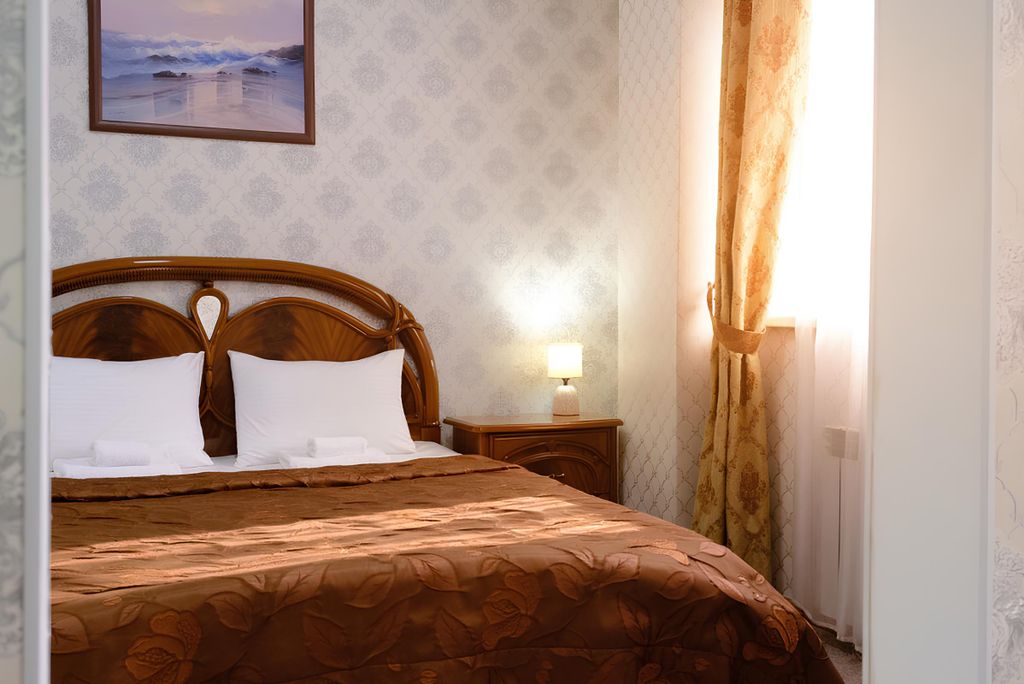 Утомленные солнцем — Двухместный номер с 1 кроватью люкс