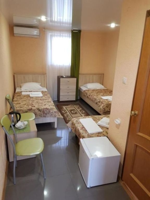 Эв Рошель — Трёхместный номер эконом