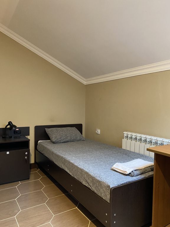 Sity — Многоместный женский номер эконом (душ/туалет общий)